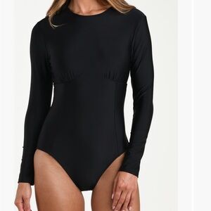 L'AGENCE Lambert Solids Long Sleeve One-Piece
Rashguard Swimsuit MEDIUM